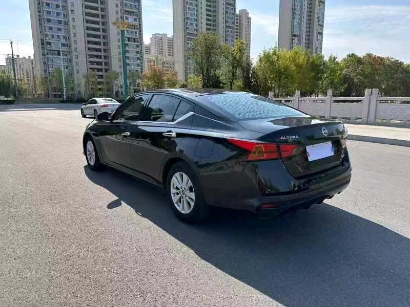 保定21年日产天籁5