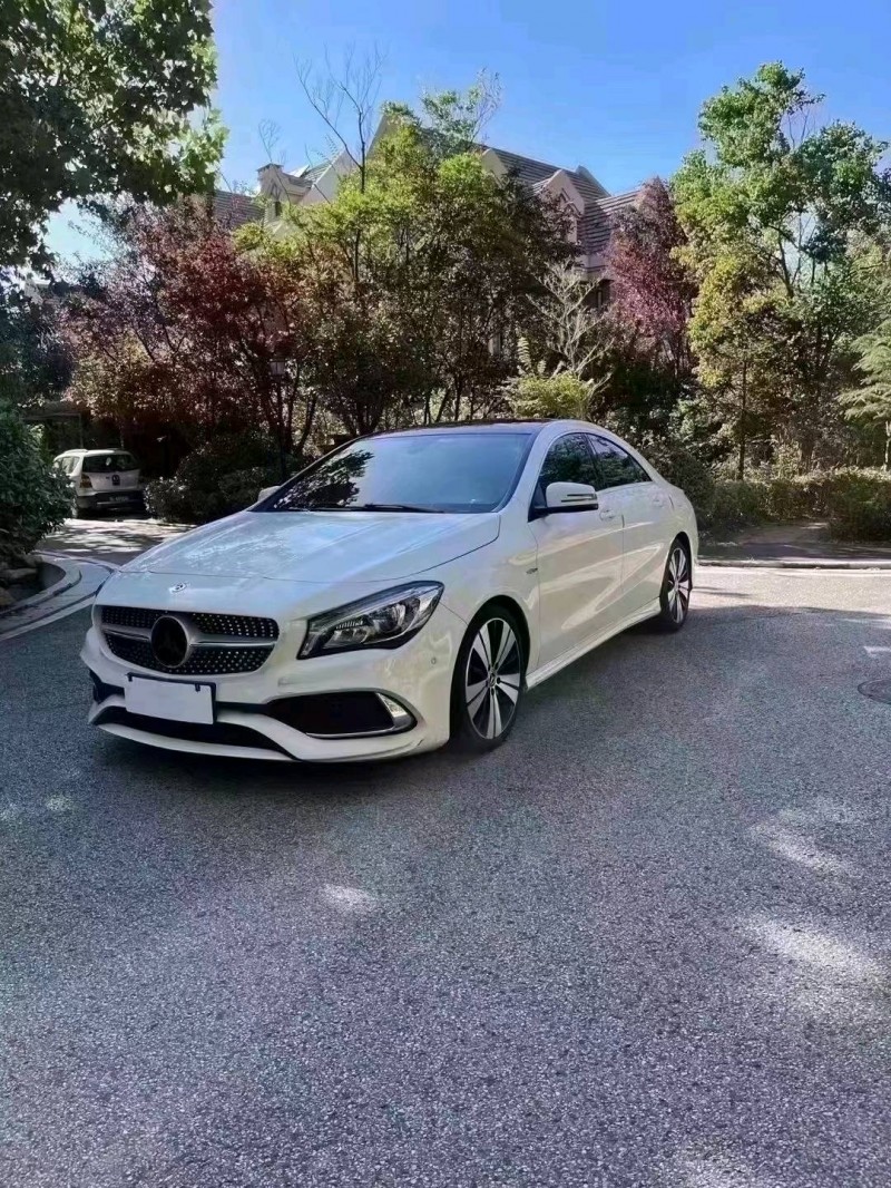 青岛18年奔驰CLA7