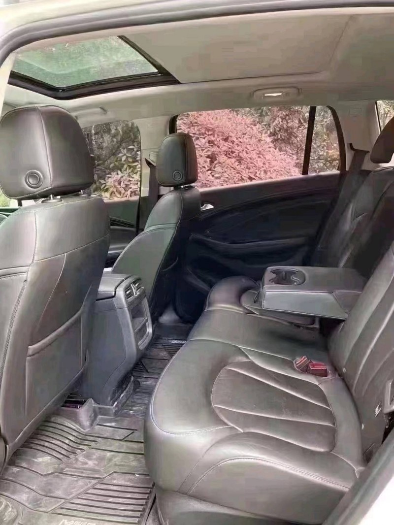 青岛18年别克昂科威5