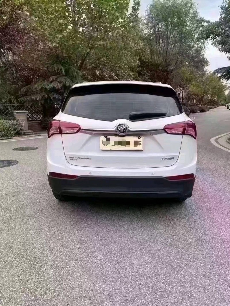 青岛18年别克昂科威1