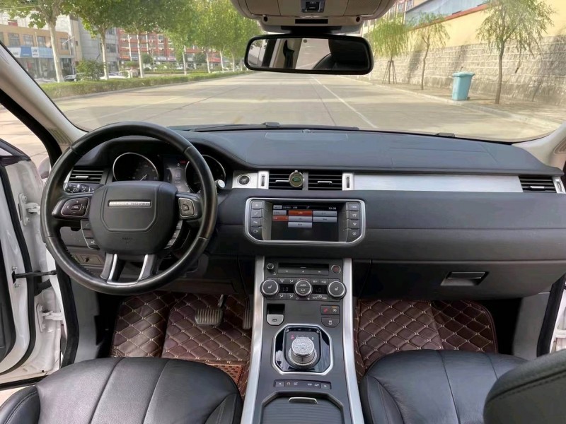 济宁16年路虎极光8