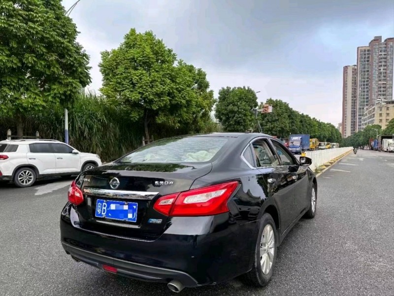 广州18年日产天籁7