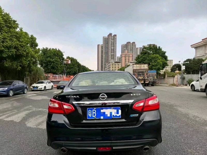 广州18年日产天籁8