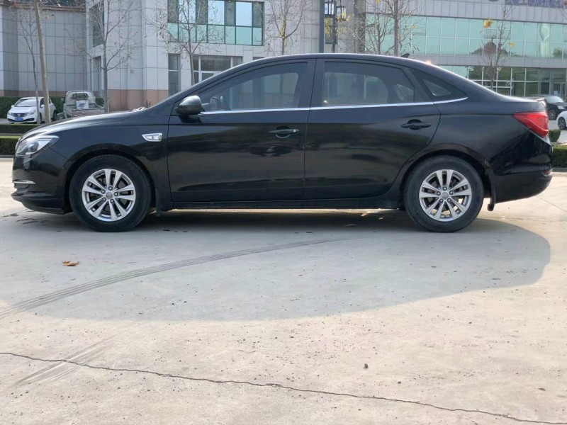 枣庄16年别克英朗5