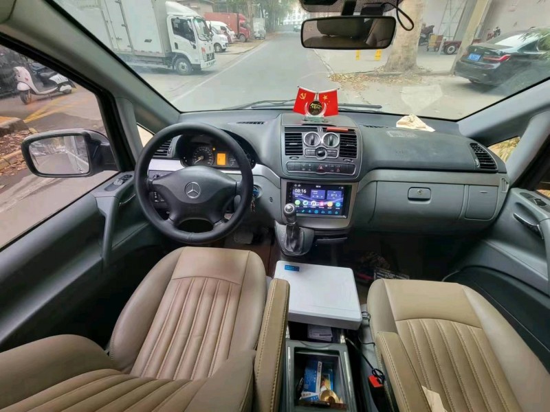 邢台13年奔驰威霆3