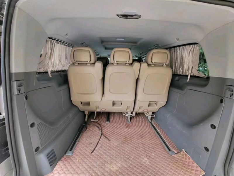 邢台13年奔驰威霆7