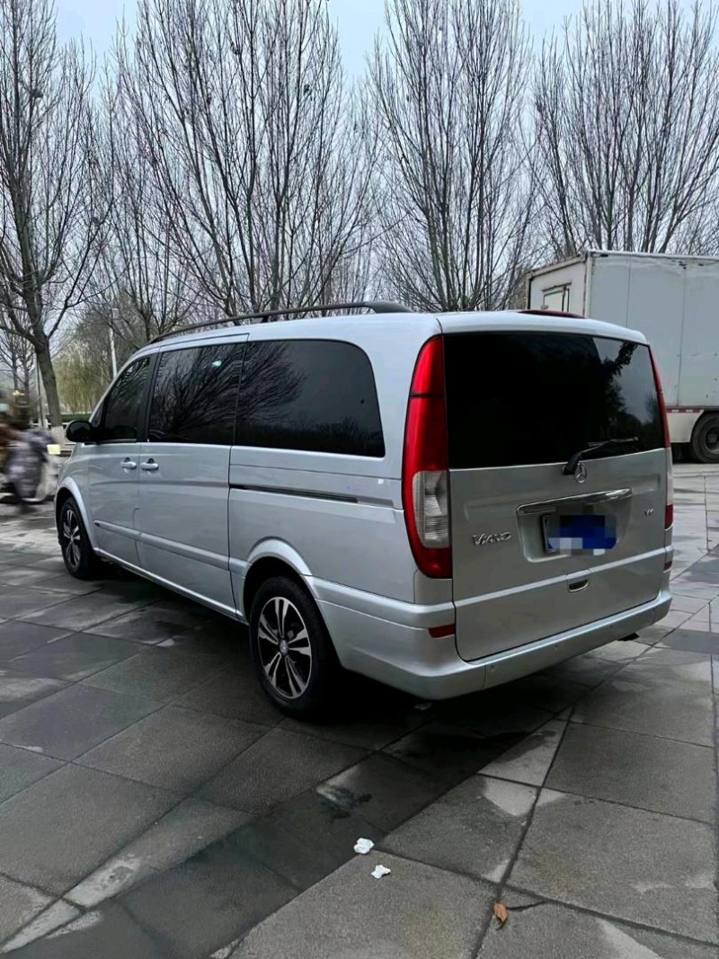 枣庄10年奔驰唯雅诺8