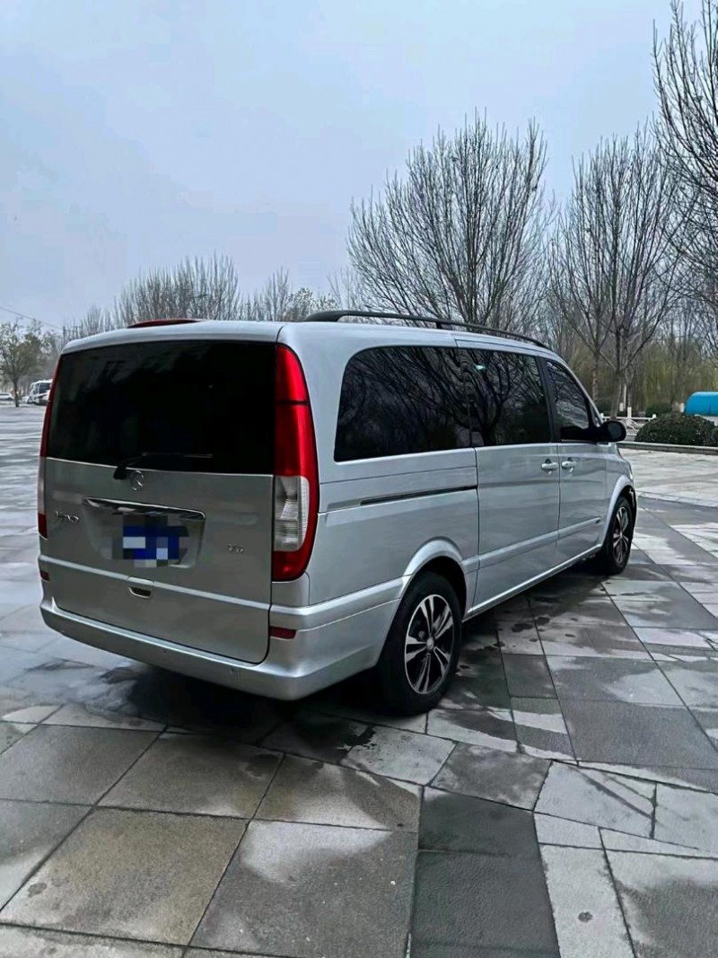 枣庄10年奔驰唯雅诺9