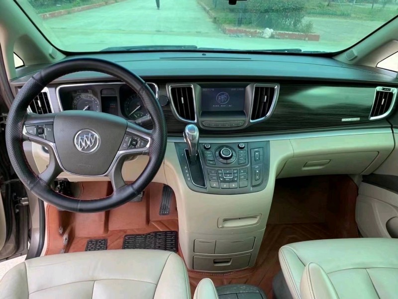 常州12年别克GL82