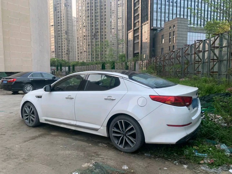 嘉兴14年起亚K55
