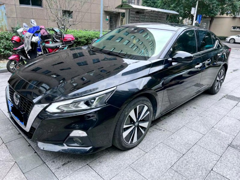嘉兴20年日产天籁1