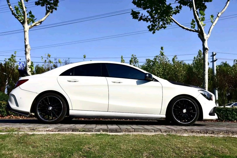 徐州17年奔驰CLA6