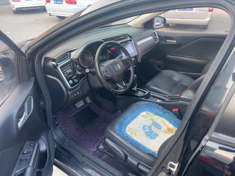 青岛16年本田哥瑞2