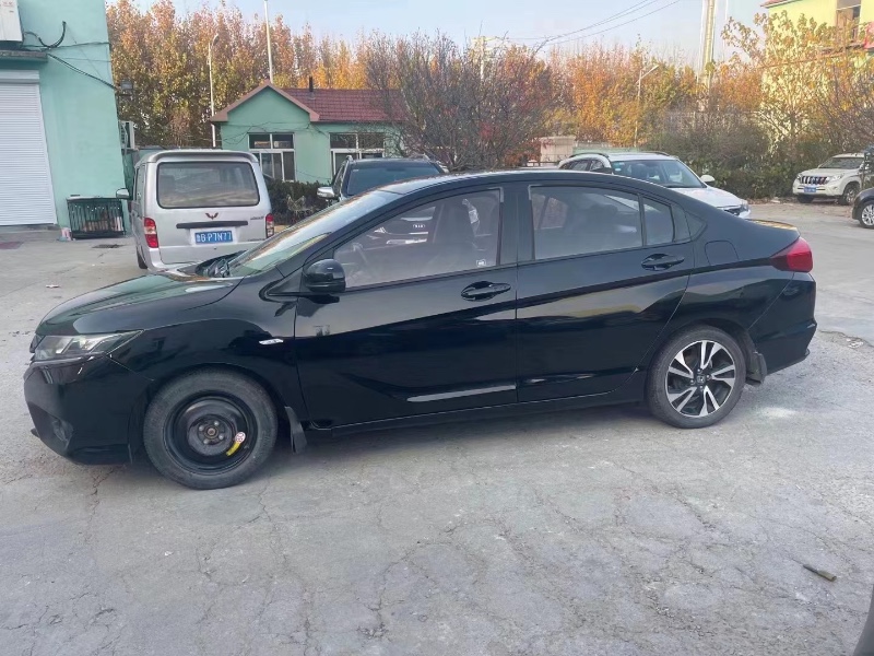 青岛16年本田哥瑞3