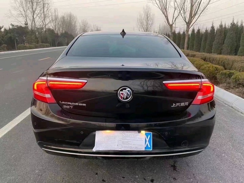 枣庄17年别克君越6