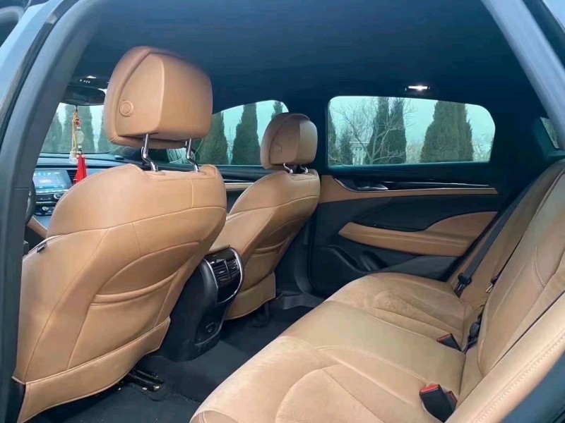 枣庄17年别克君越8