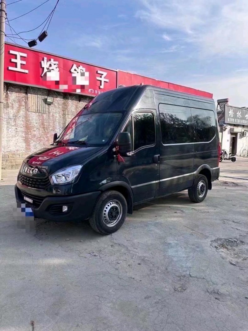 枣庄22年依维柯房车3