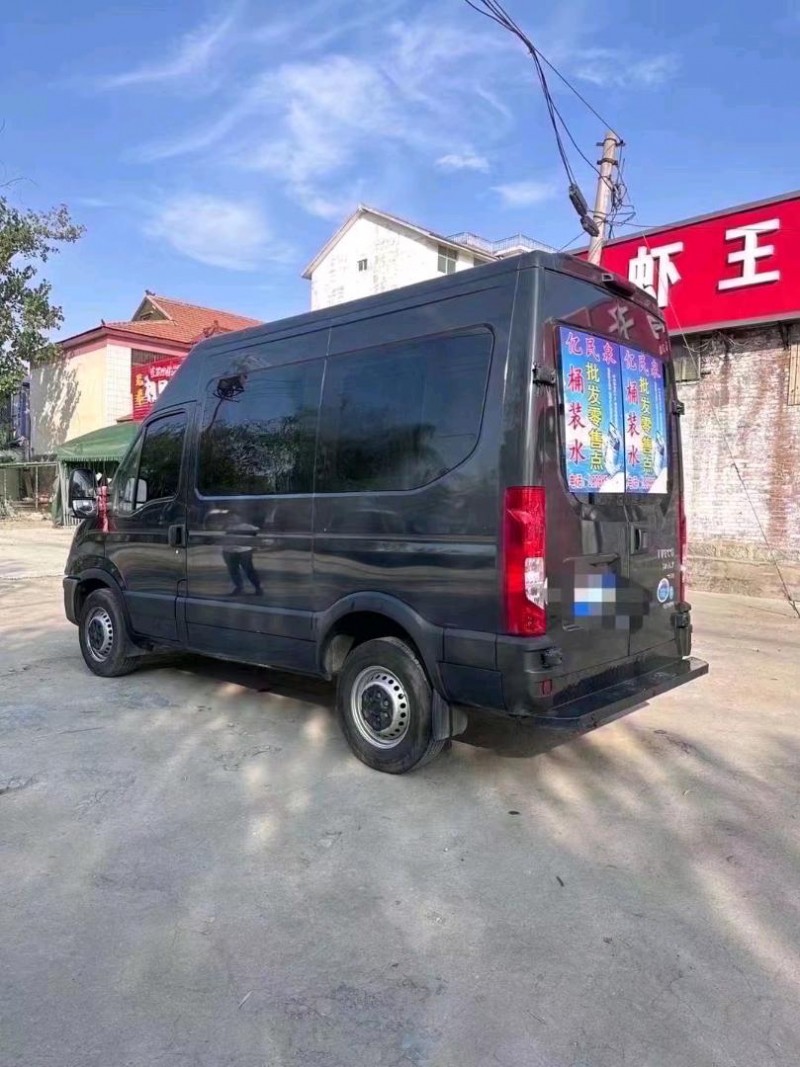 枣庄22年依维柯房车5