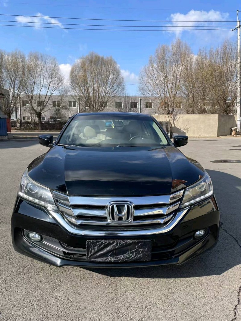 沈阳14年本田雅阁1