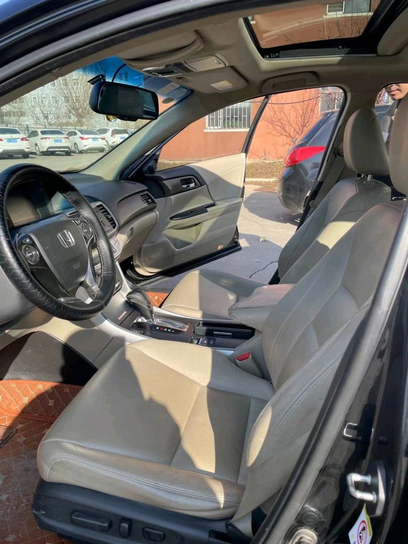 沈阳14年本田雅阁7