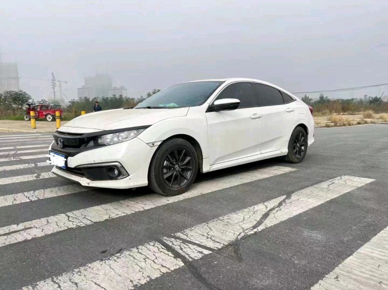 武汉20年本田思域3