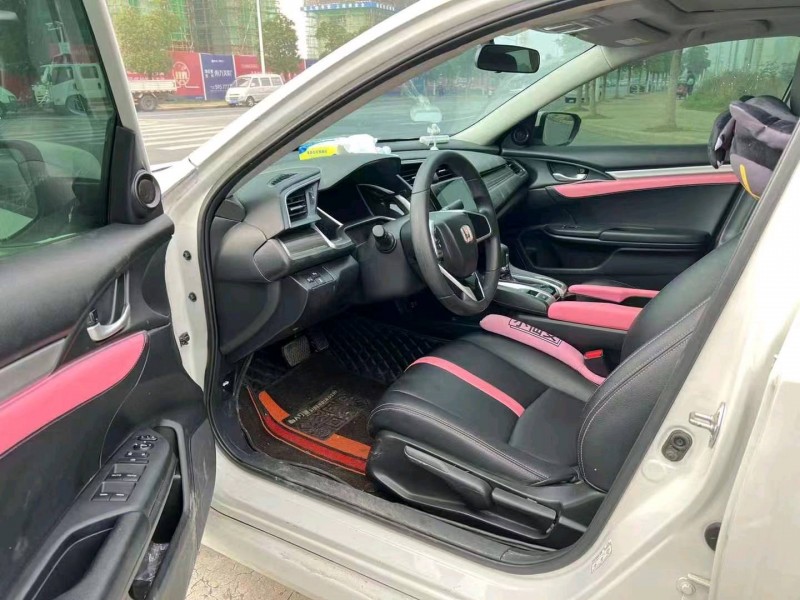 武汉20年本田思域8