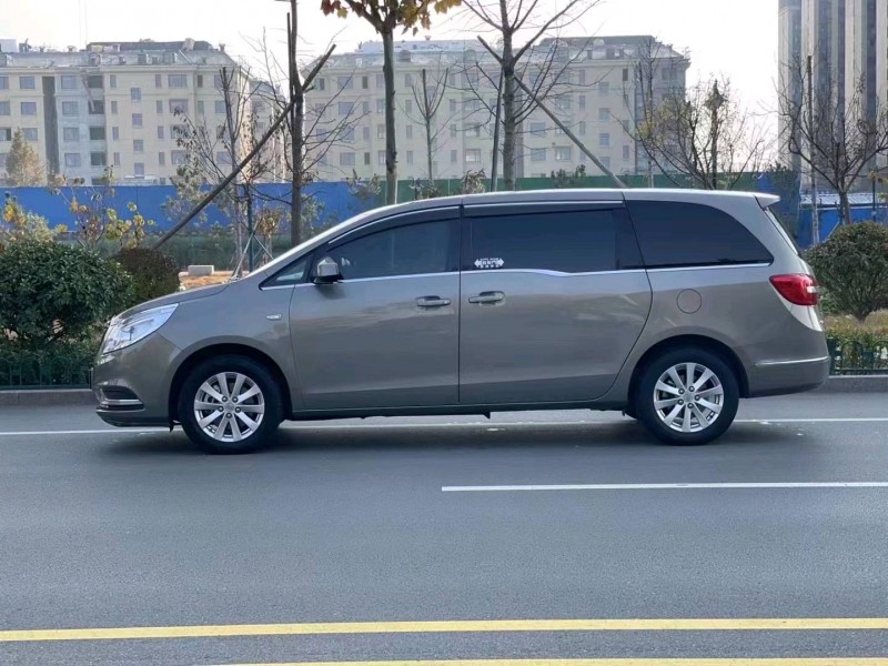 枣庄19年别克GL86