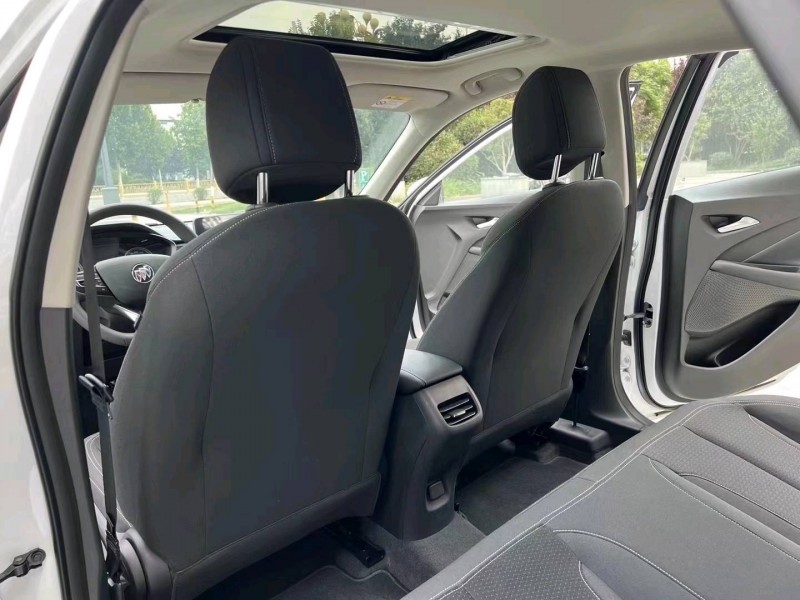 枣庄22年别克威朗5