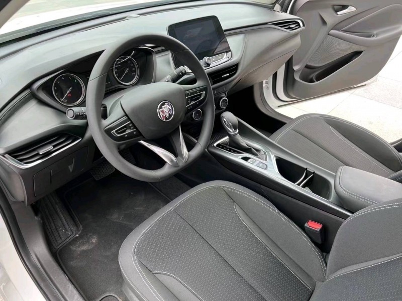 枣庄22年别克威朗6