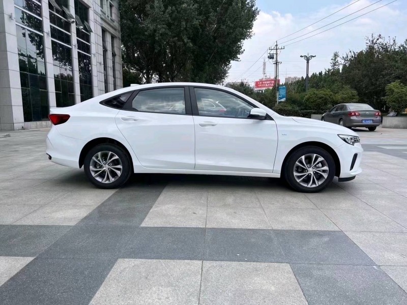 枣庄22年别克威朗3