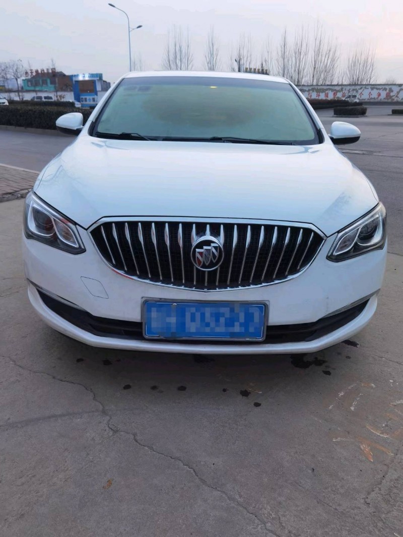 济宁15年别克英朗1