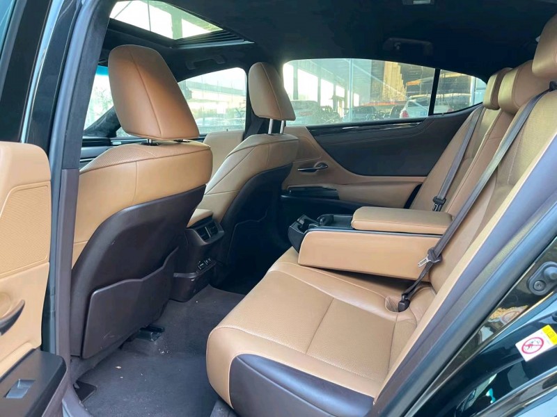 济宁18年雷克萨斯ES4