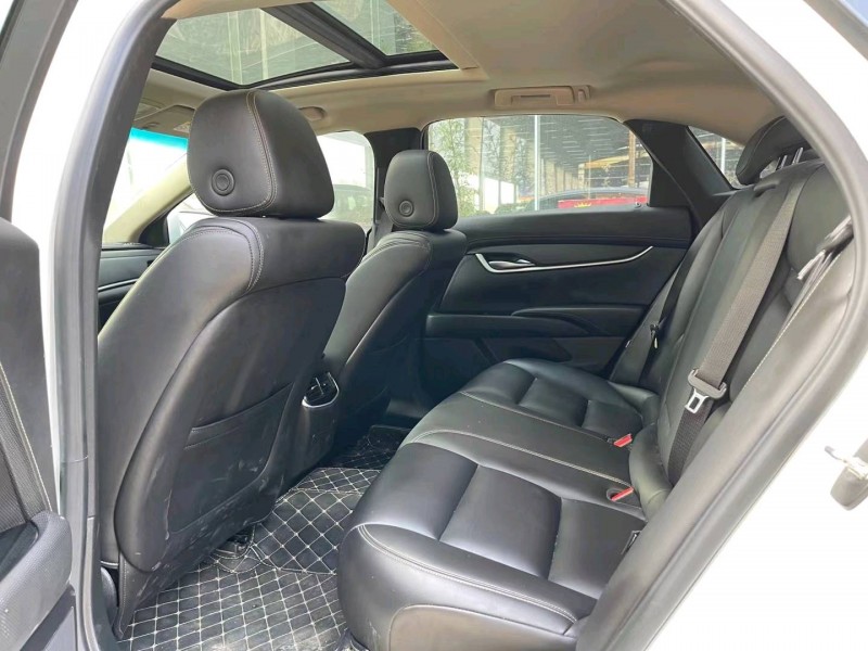 济宁19年凯迪拉克XTS4