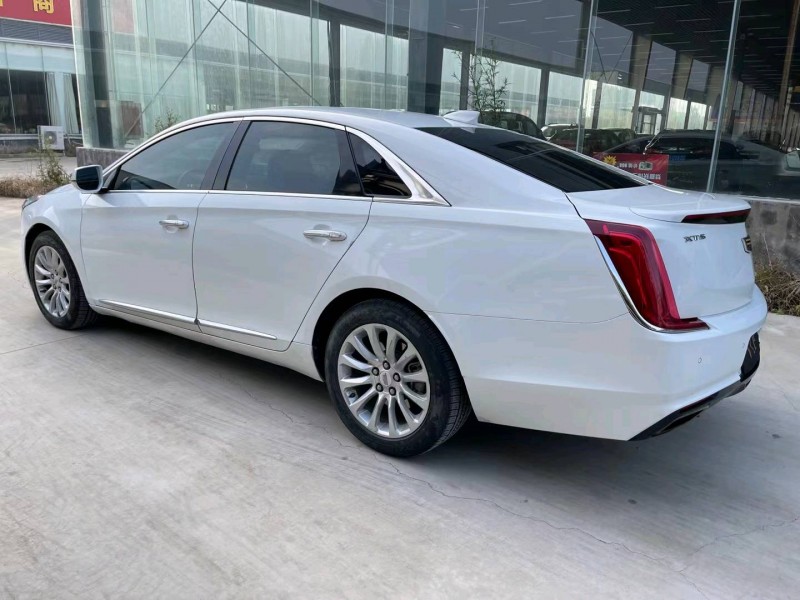 济宁19年凯迪拉克XTS7
