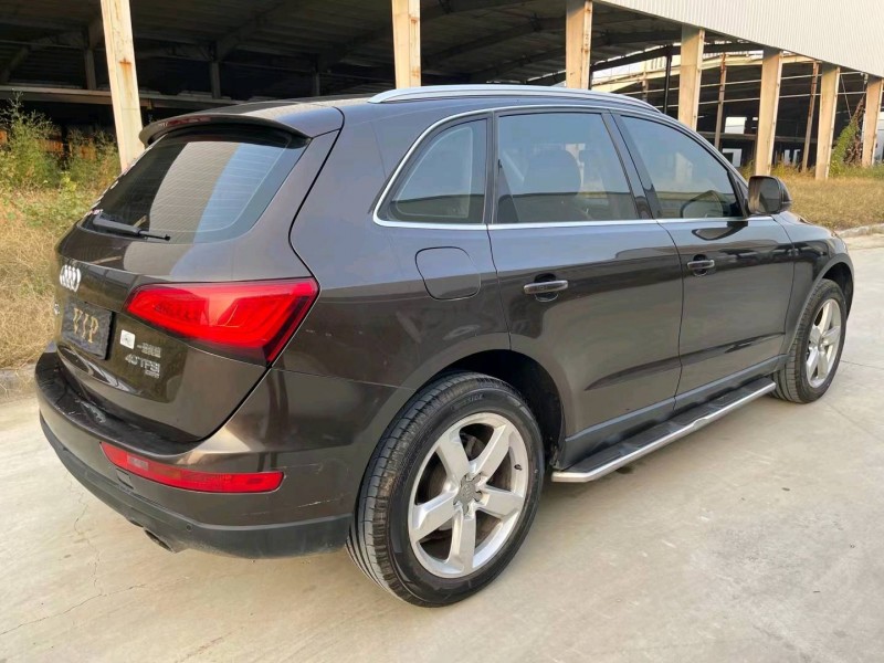 济宁15年奥迪Q58