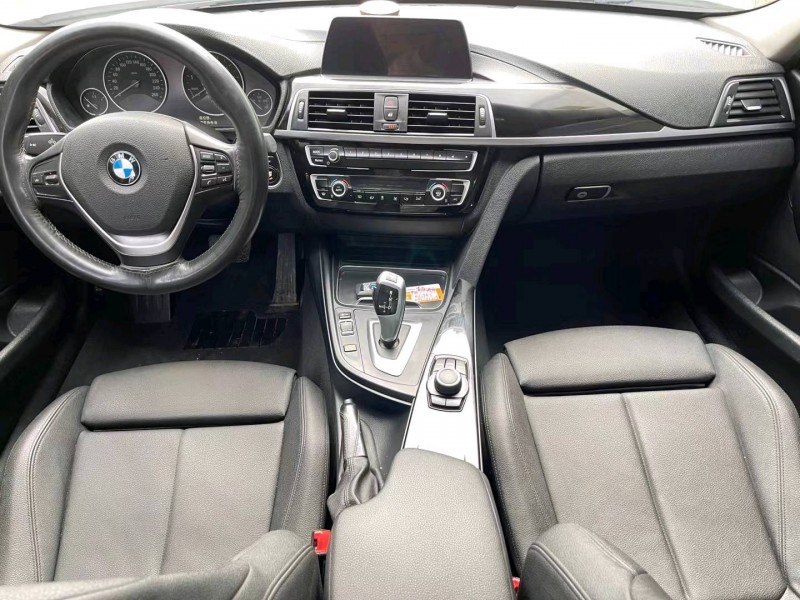 济宁18年宝马3系5