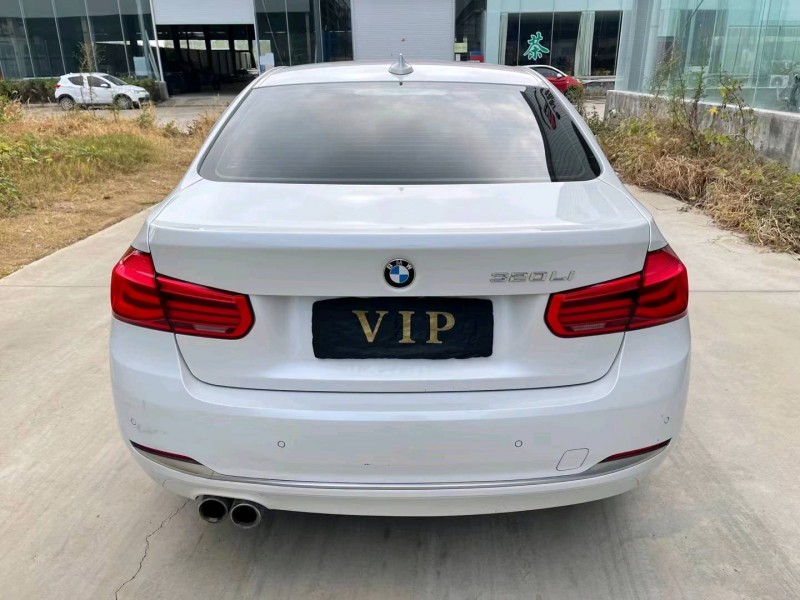 济宁18年宝马3系9