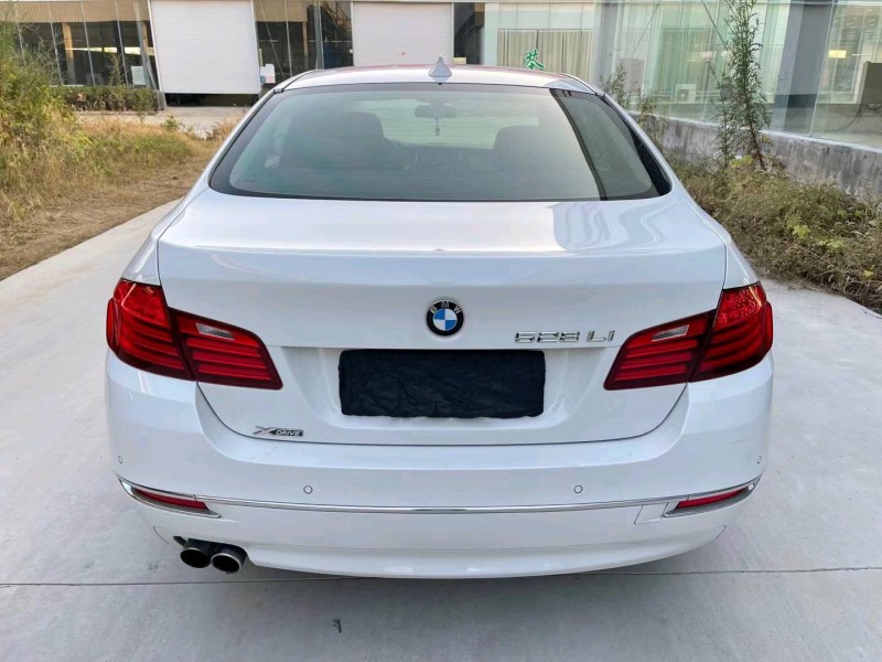 济宁15年宝马5系9