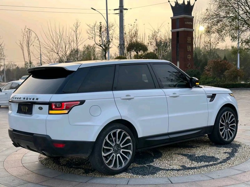 青岛15年路虎揽胜运动8