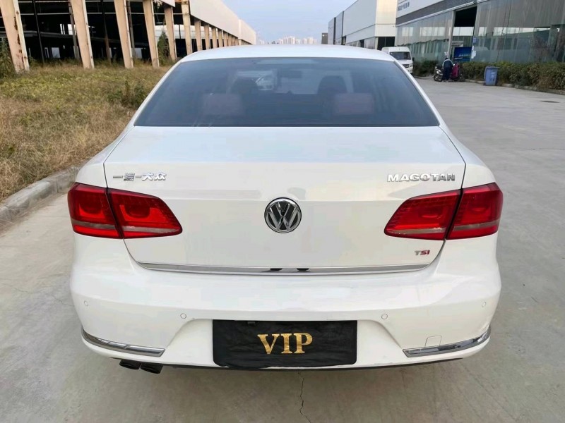 济宁14年大众迈腾8