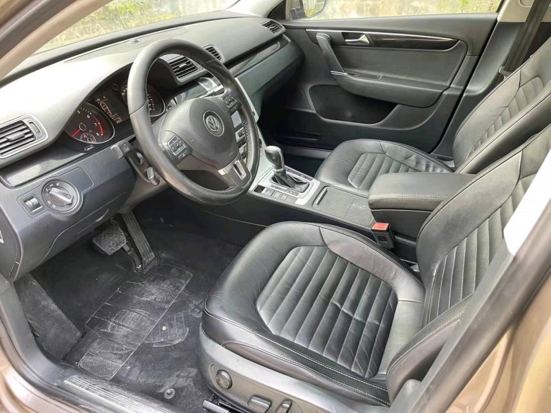 济宁14年大众迈腾6