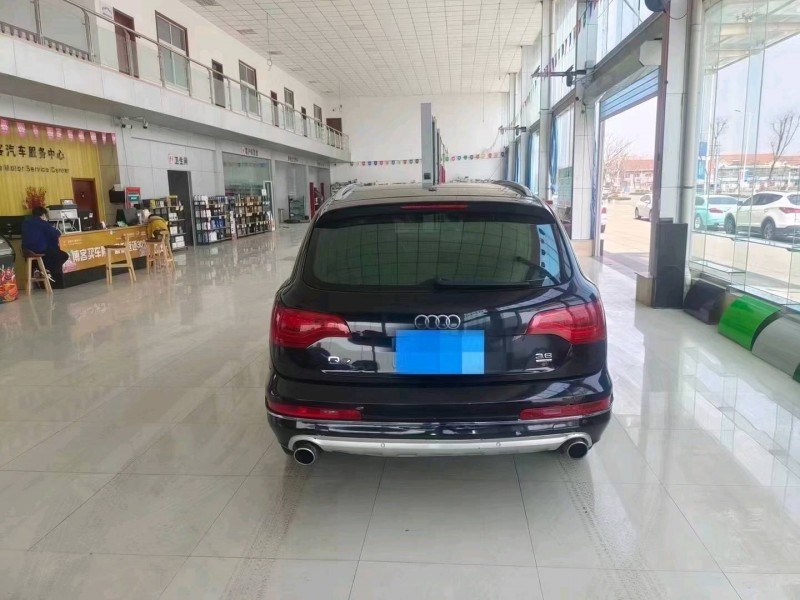 济南10年奥迪Q78