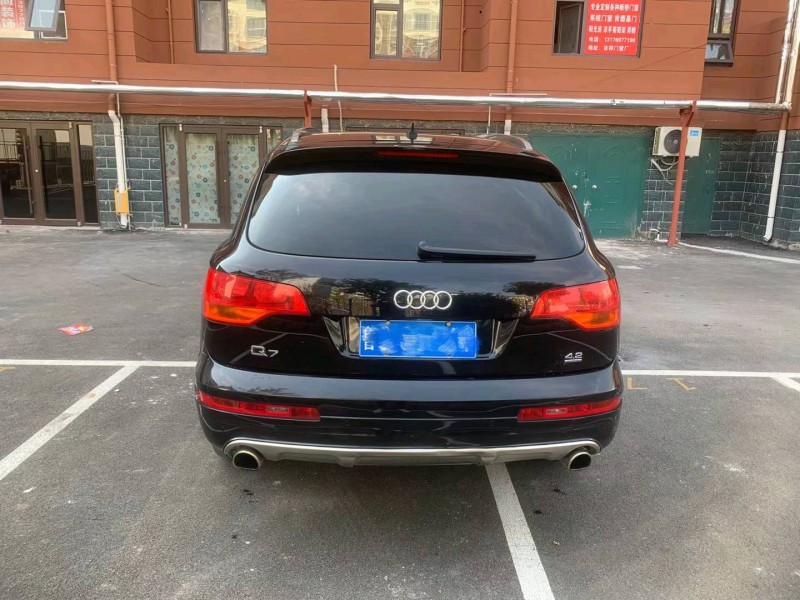 青岛11年奥迪Q79