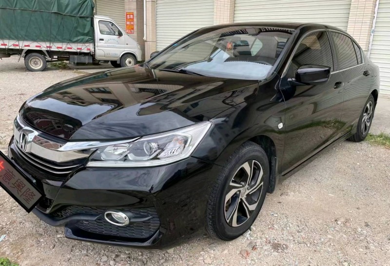 广州17年本田雅阁2