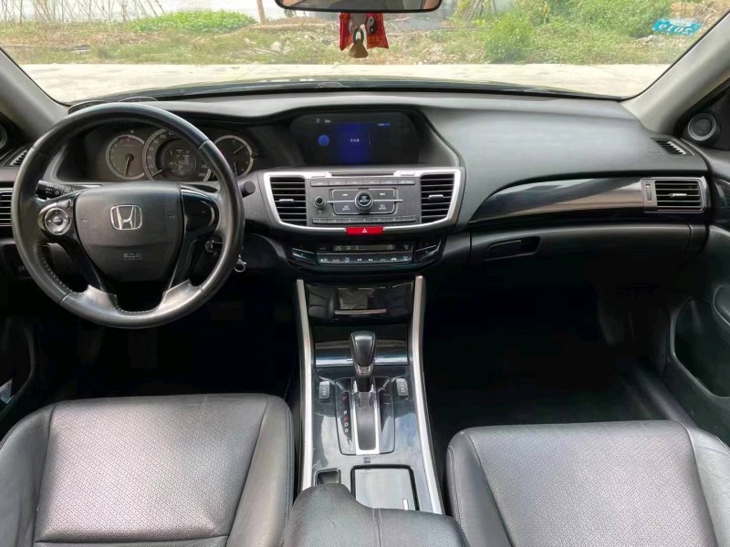 广州17年本田雅阁4