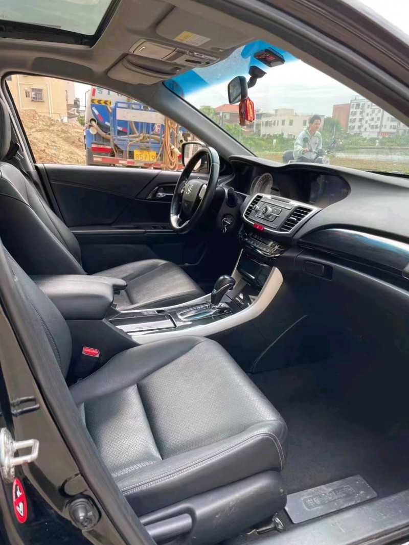 广州17年本田雅阁3