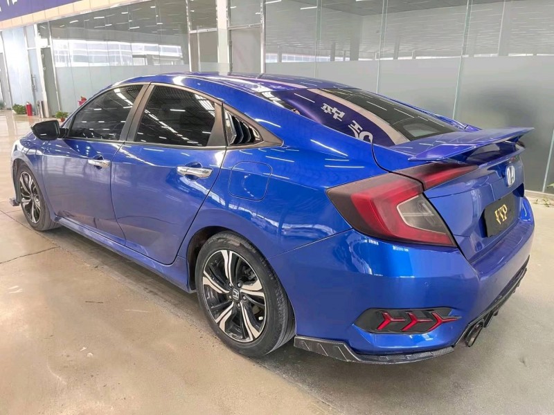 济宁17年本田思域7