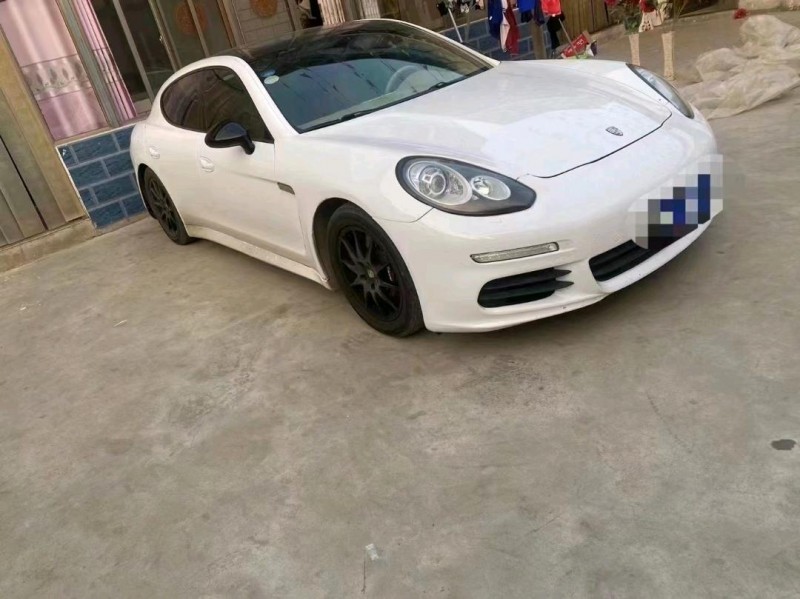 东营12年保时捷帕拉梅拉1