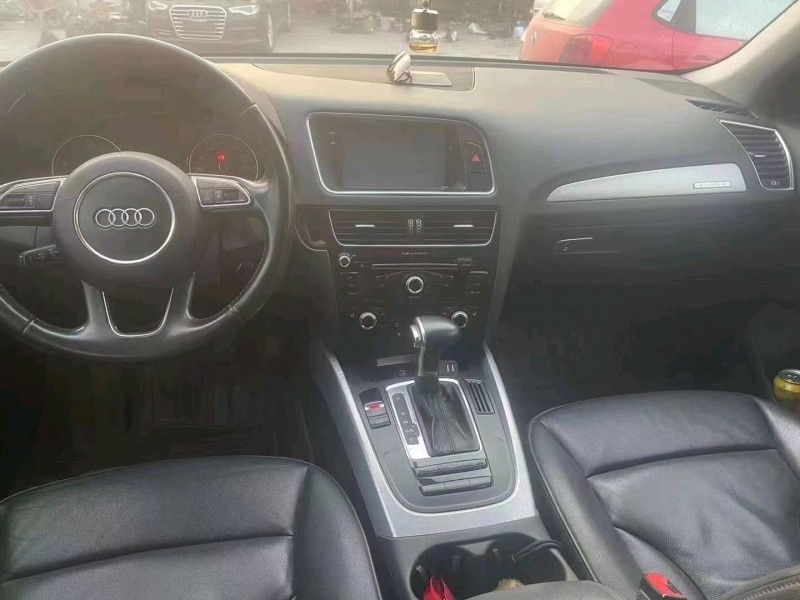 济宁14年奥迪Q57