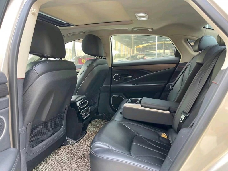 济宁18年吉利博瑞4